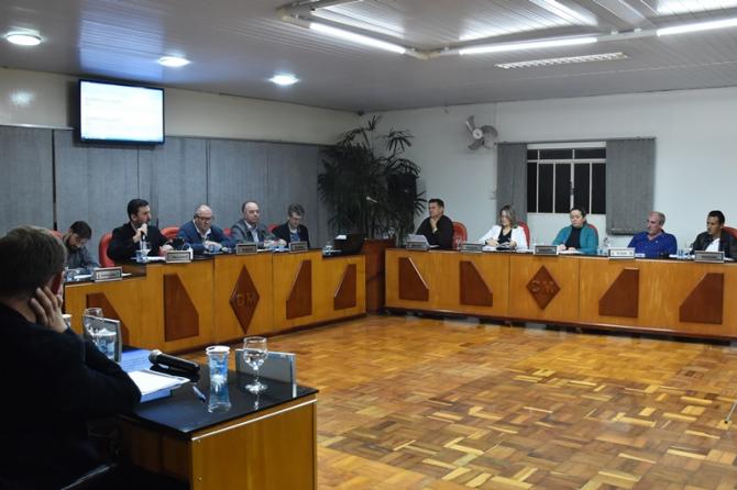 Câmara de Laranjeiras realiza sessão ordinária 015/18